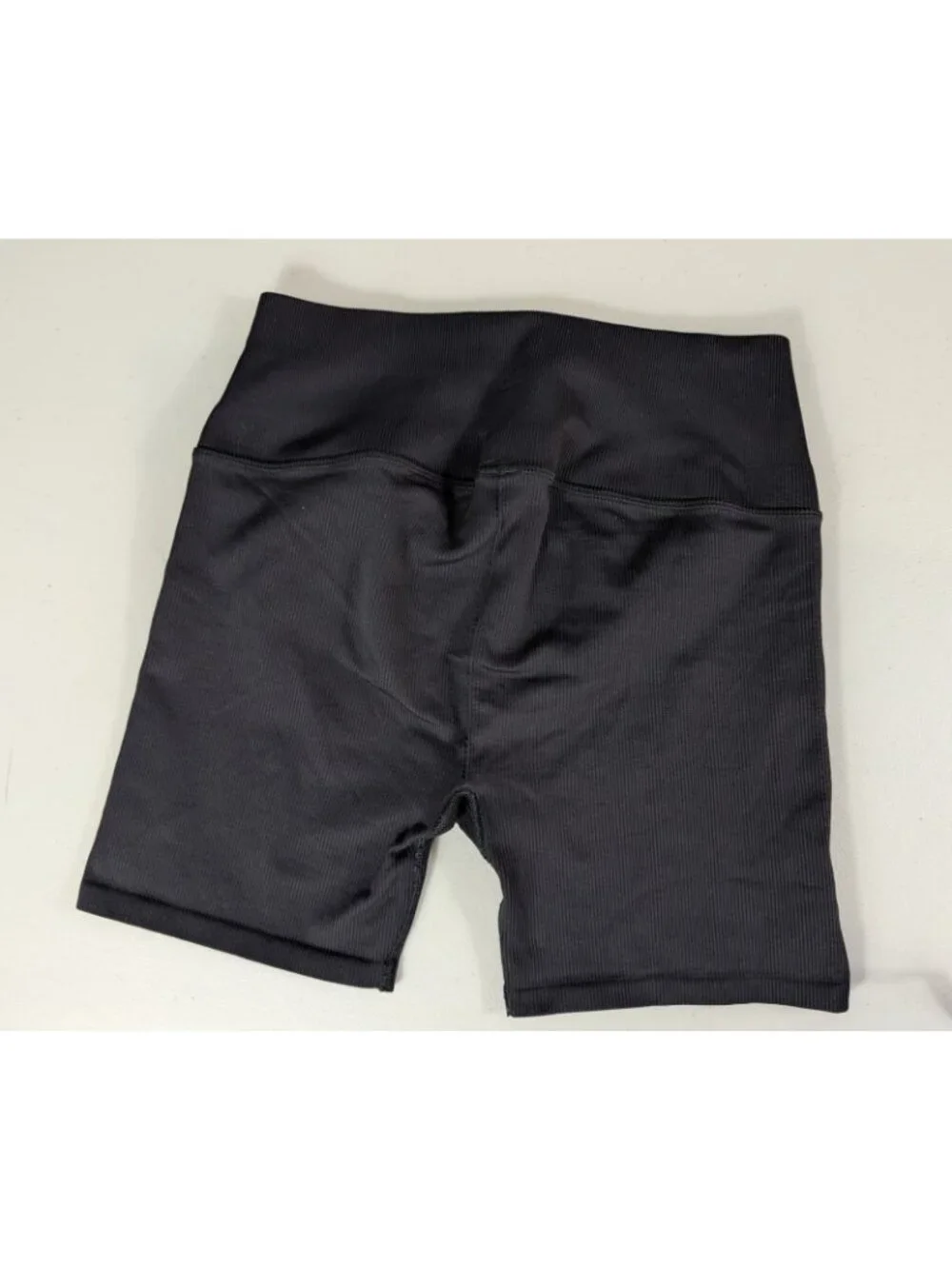 Alo yoga 5 seamless ribbed shorts in black women's size M
